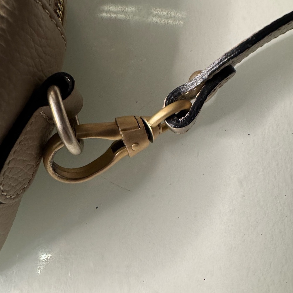 GENUINE VALENTINO LEGENDARY Light Tan Studded Crossbody Bag - Picture 3 of 8